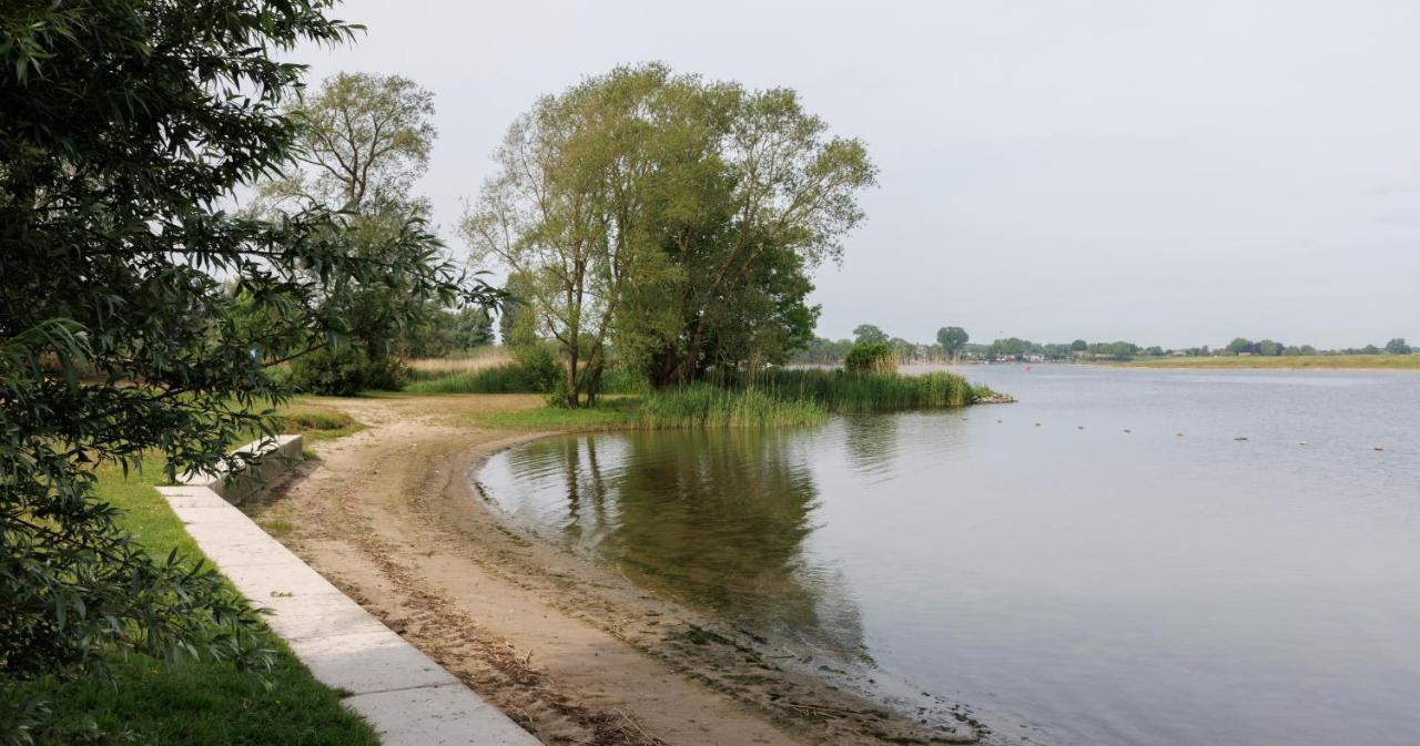Villa Cool Huisje Aan De Maas Op-Op-Andel Exterior foto